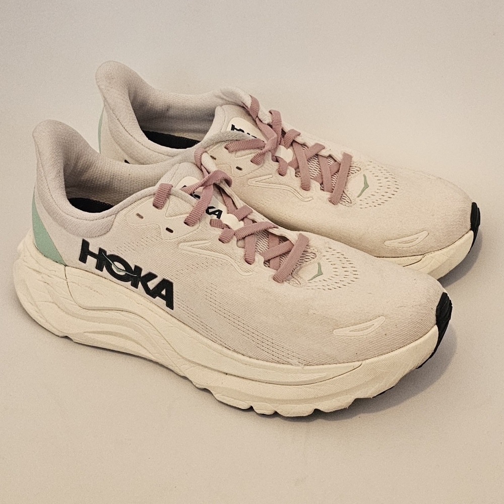 Women's Hoka One One Arahi 8 size 10